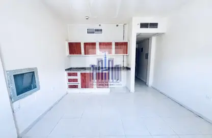 Apartment - Studio - 1 Bathroom for rent in Fire Station Road - Muwaileh - Sharjah