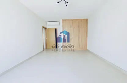 Apartment - 3 Bedrooms - 3 Bathrooms for rent in Al Rigga Building - Al Muraqqabat - Deira - Dubai