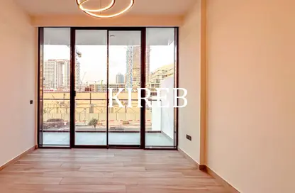 شقة - غرفة نوم - 2 حمامات للايجار في اكسفورد جاردنز - ارجان - دبي