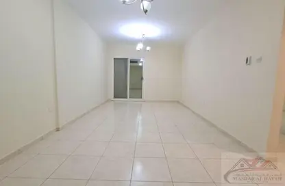 Apartment - 3 Bedrooms - 3 Bathrooms for rent in Al Hafeet Tower 8 - Al Nahda - Sharjah