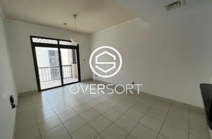 شقة - غرفة نوم - 1 حمام للايجار في ينسون 4 - ينسون - المدينة القديمة - دبي وسط المدينة - دبي