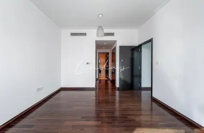 Apartment - 3 Bedrooms - 4 Bathrooms for rent in Delphine Tower - Marina Promenade - Dubai Marina - Dubai