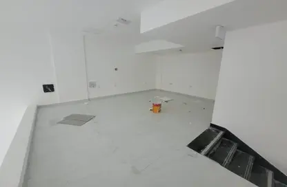 متجر - استوديو - 1 حمام للايجار في برج النعيمية  3 - أبراج النعيمية - النعيمية - عجمان