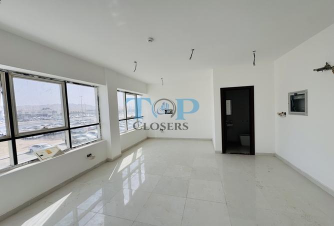 15561020 - Property Main Image