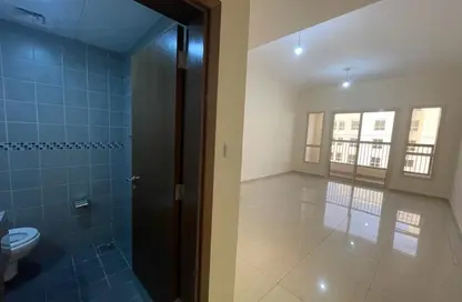 Apartment - 1 Bedroom - 2 Bathrooms for rent in Bawabat Al Sharq - Baniyas East - Baniyas - Abu Dhabi