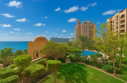 Apartment - 2 Bedrooms - 4 Bathrooms for sale in The Fairmont Palm Residence South - The Fairmont Palm Residences - Palm Jumeirah - Dubai