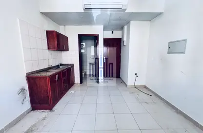 Apartment - Studio - 1 Bathroom for rent in Fire Station Road - Muwaileh - Sharjah