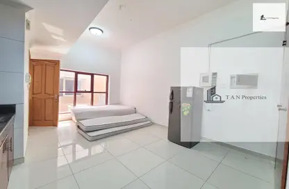 Apartment - Studio - 1 Bathroom for rent in Al Souk Al Kabeer - Bur Dubai - Dubai