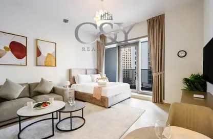 Living Room image for: Apartment - 1 Bathroom for sale in Sparkle Tower 2 - Sparkle Towers - Dubai Marina - Dubai, Image 1