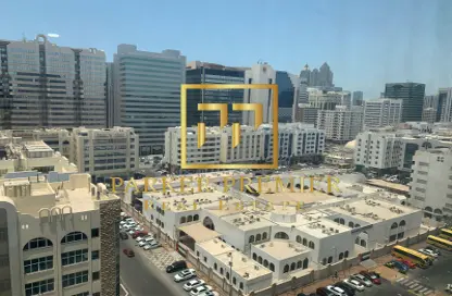 شقة - 2 غرف نوم - 3 حمامات للايجار في شارع إلكترا - أبوظبي