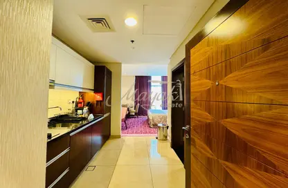 Apartment - Studio - 1 Bathroom for rent in Royal Continental Suites - Business Bay - Dubai