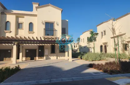 Townhouse - 3 Bedrooms - 4 Bathrooms for rent in Bloom Living - Zayed City (Khalifa City C) - Khalifa City - Abu Dhabi