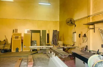 Warehouse - Studio - 1 Bathroom for rent in Mussafah Industrial Area - Mussafah - Abu Dhabi