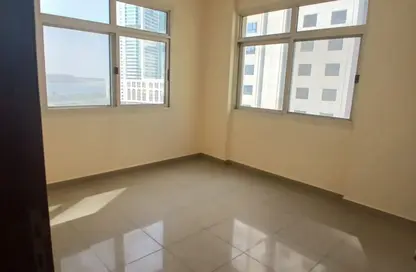 Apartment - 2 Bedrooms - 2 Bathrooms for rent in Al Khan Corniche - Al Khan - Sharjah