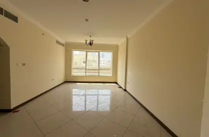Apartment - 2 Bedrooms - 2 Bathrooms for rent in Al Mahatta - Al Qasimia - Sharjah