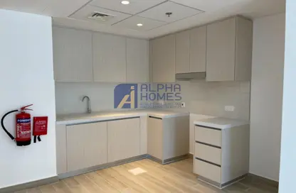 Kitchen image for: Apartment - 1 Bedroom - 1 Bathroom for rent in Waters Edge - Yas Island - Abu Dhabi, Image 1