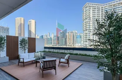 Apartment - 1 Bedroom - 2 Bathrooms for sale in SOL Bay - Business Bay - Dubai