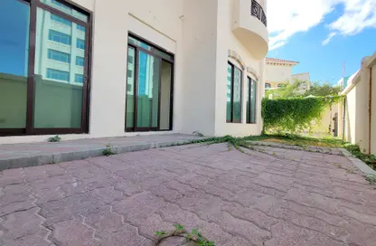 Villa - 4 Bedrooms - 6 Bathrooms for rent in Khalidiya Village - Al Khalidiya - Abu Dhabi