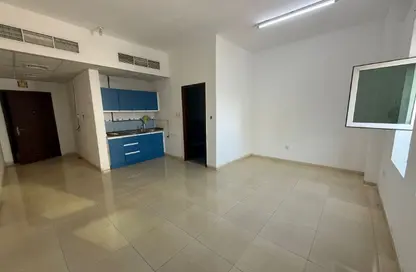 Apartment - Studio - 1 Bathroom for rent in Al Qulaya'ah - Al Sharq - Sharjah