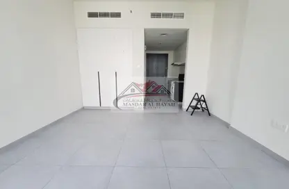 Apartment - Studio - 1 Bathroom for rent in East Village - Aljada - Sharjah