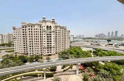 Apartment - 3 Bedrooms - 5 Bathrooms for sale in Golden Mile 1 - Golden Mile - Palm Jumeirah - Dubai