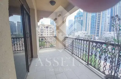 Apartment - 2 Bedrooms - 3 Bathrooms for sale in Zaafaran 3 - Zaafaran - Old Town - Dubai