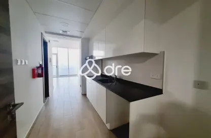 Apartment - Studio - 1 Bathroom for rent in Bloom Towers B - Bloom Towers - Jumeirah Village Circle - Dubai