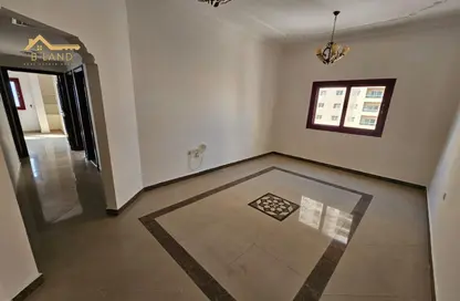 Apartment - 2 Bedrooms - 2 Bathrooms for rent in Al Khan Corniche - Al Khan - Sharjah