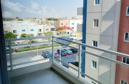 Apartment - 2 Bedrooms - 2 Bathrooms for sale in Tower 11 - Al Reef Downtown - Al Reef - Abu Dhabi