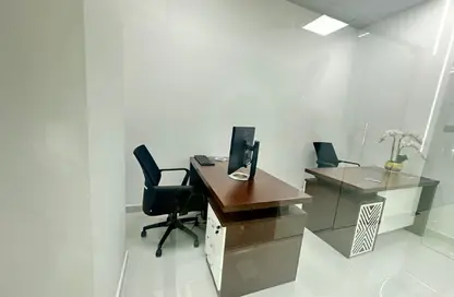 Office Space - Studio - 1 Bathroom for rent in Red Avenue - Al Garhoud - Dubai