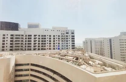 Apartment - 3 Bedrooms - 4 Bathrooms for rent in Khalidiya Towers - Al Khalidiya - Abu Dhabi