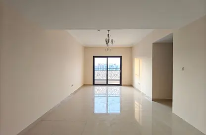 Apartment - 2 Bedrooms - 3 Bathrooms for rent in Muwaileh 3 Building - Muwaileh - Sharjah