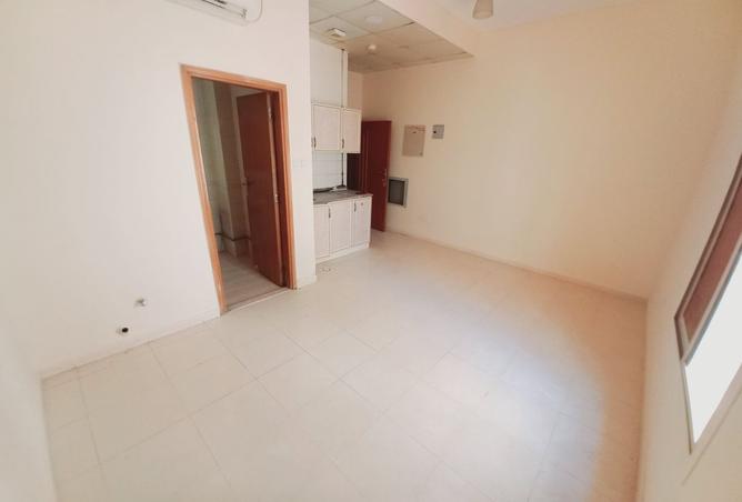 15572001 - Property Image 3