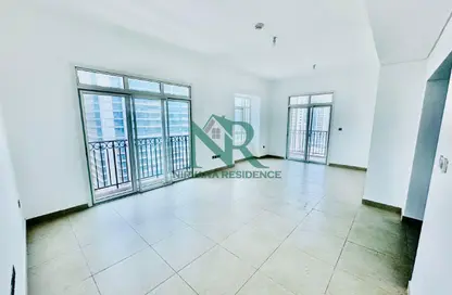 Apartment - 3 Bedrooms - 4 Bathrooms for rent in Hamdan Street - Abu Dhabi
