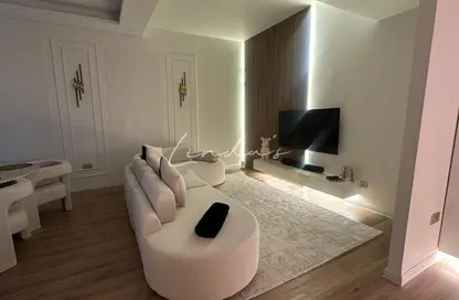 Apartment - 1 Bedroom - 2 Bathrooms for sale in Sulafa Tower - Dubai Marina - Dubai