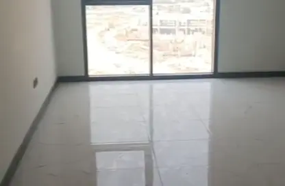 شقة - غرفة نوم - 2 حمامات للايجار في برج روكان A - برج روكان - دبي لاند - دبي
