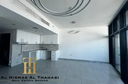 شقة - 1 حمام للايجار في برج او2 - منطقة 14 - قرية جميرا الدائرية - دبي