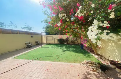 فيلا - 2 غرف نوم - 2 حمامات للايجار في الينابيع 3 - الينابيع - دبي