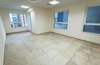 شقة - 3 غرف نوم - 4 حمامات للايجار في شارع حمدان - أبوظبي