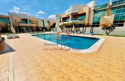 Villa - 5 Bedrooms - 7 Bathrooms for rent in Al Dhabi Residence complex - Khalifa Park - Eastern Road - Abu Dhabi