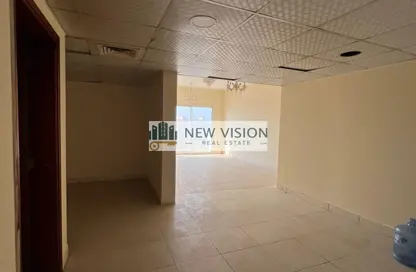 Apartment - 2 Bedrooms - 2 Bathrooms for rent in Al Qulaya'ah - Al Sharq - Sharjah
