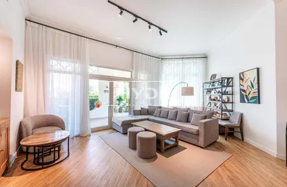 Apartment - 3 Bedrooms - 4 Bathrooms for sale in Al Basri - Shoreline Apartments - Palm Jumeirah - Dubai