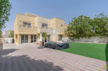 Villa - 4 Bedrooms - 3 Bathrooms for rent in Meadows 2 - Meadows - Dubai