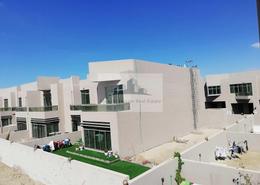 Compound - 4 bedrooms - 6 bathrooms for rent in Khalifa City A - Khalifa City - Abu Dhabi