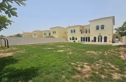 فيلا - 3 غرف نوم - 3 حمامات للايجار في التراث - جميرا بارك - دبي