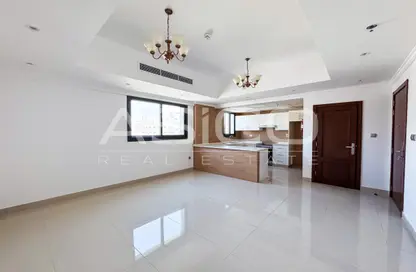 Apartment - 1 Bedroom - 2 Bathrooms for rent in Sultan Residences - Al Muraqqabat - Deira - Dubai