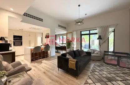 شقة - 2 غرف نوم - 3 حمامات للبيع في زنجبيل 2 - زنجبيل - المدينة القديمة - دبي