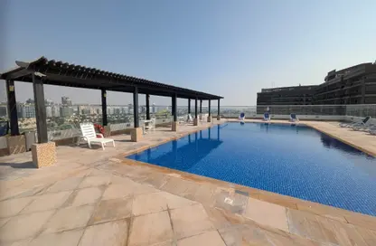Apartment - 2 Bedrooms - 3 Bathrooms for rent in Golf View Residence - Dubai Sports City - Dubai