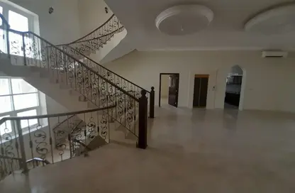 مجمع سكني - 8 غرف نوم - 8 حمامات للبيع في مدينة شخبوط - أبوظبي