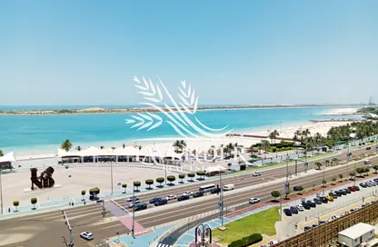 Apartment - 3 Bedrooms - 5 Bathrooms for rent in Corniche Road - Abu Dhabi